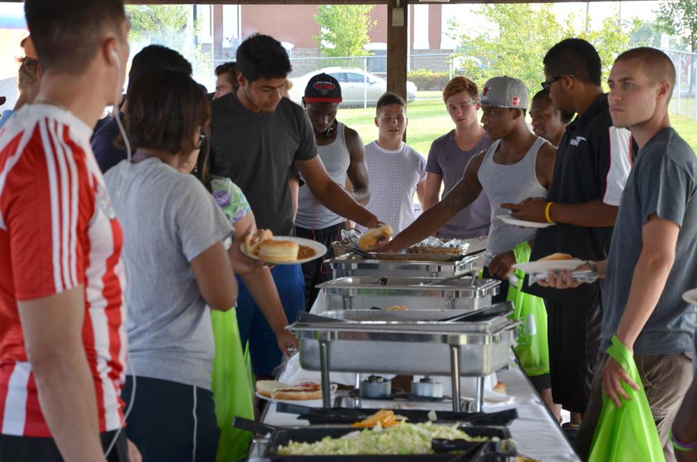  CU students lined up for a chance to get some delicious bar-be-cue. (Campbellsville University photo by Drew Tucker)